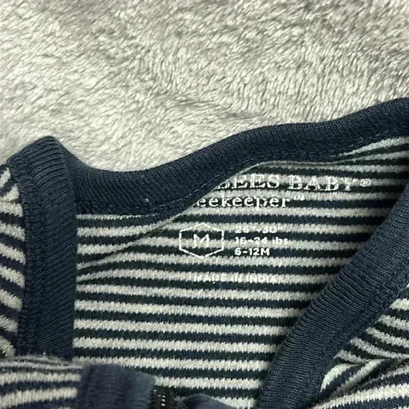 Burt's Bees Baby - Newborn  sleep sack. Size 0-6 months - Picture 2 of 3